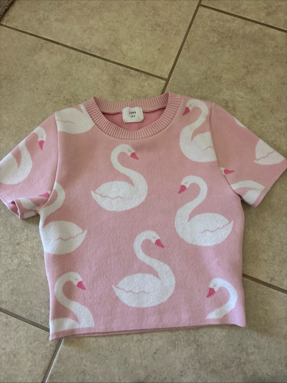 Luna Ivy Pink Swan-Print Short Sleeve Knit Top made in USA